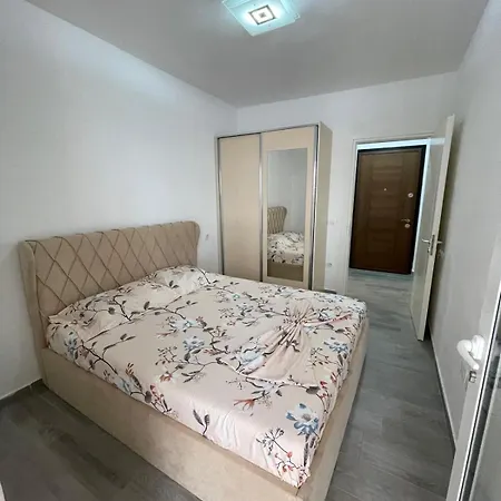 Apartamento Pashku Shëngjin